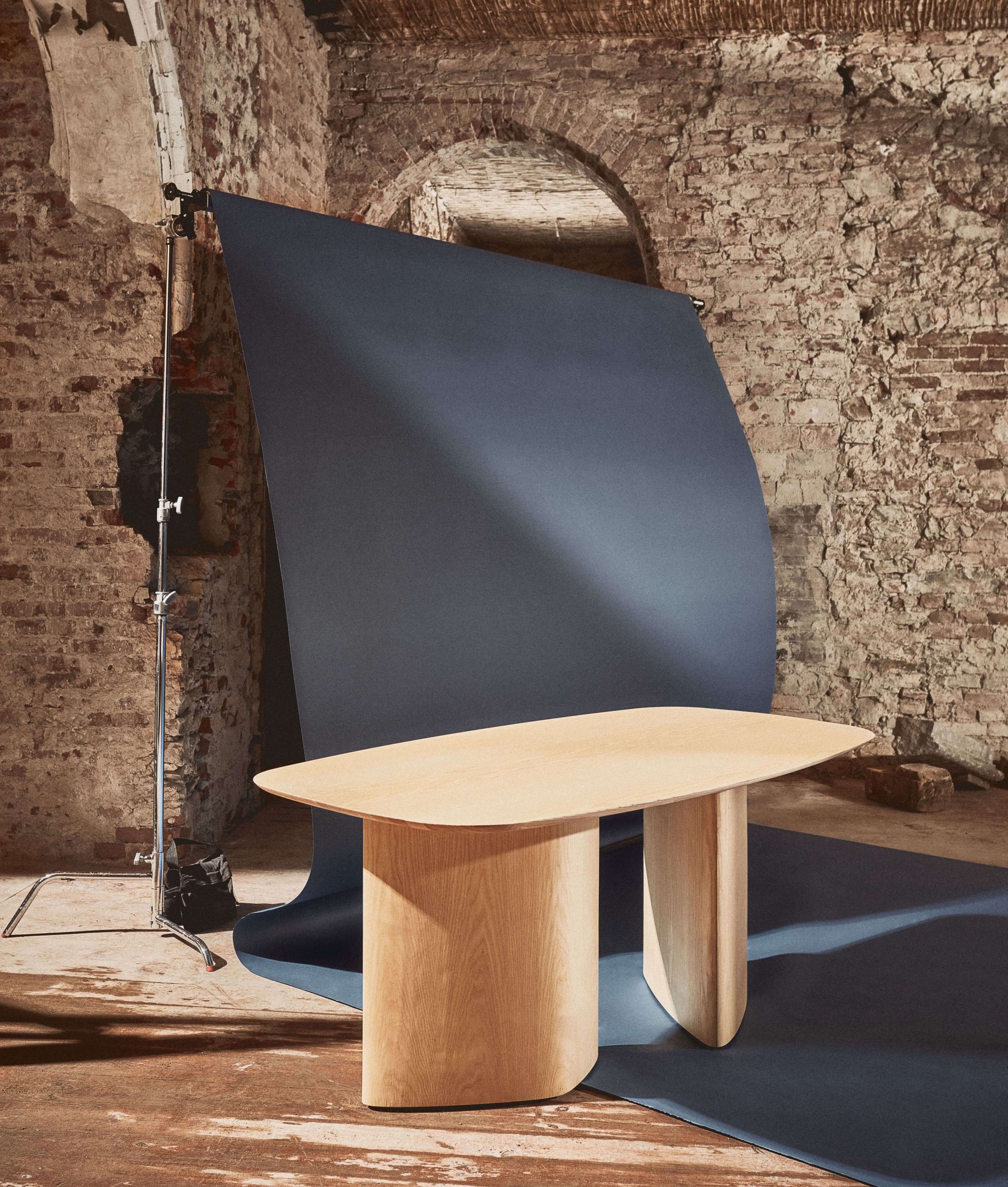 stół jadalniany LEUKO fornir jesionowy