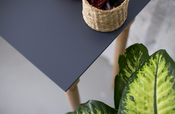 Biurko z szufladą MAMO 85x40cm - Białe nogi  / Czerwony