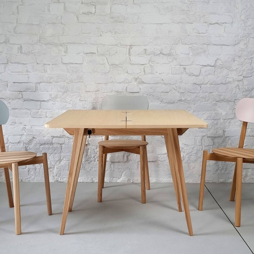 Konsola ENVELOPE Rozkładana 45x90cm blat czarny, nogi jesion