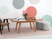 Stolik kawowy z podnoszonym blatem Envelope 90x65cm | jesion wybarwiony na orzech